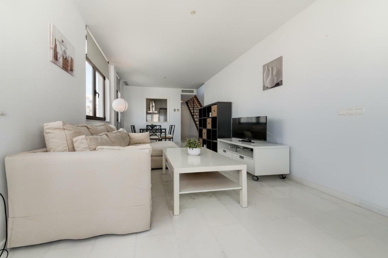 Apartamentos Villas Flamenco Rentals コニル・デ・ラ・フロンテラ エクステリア 写真