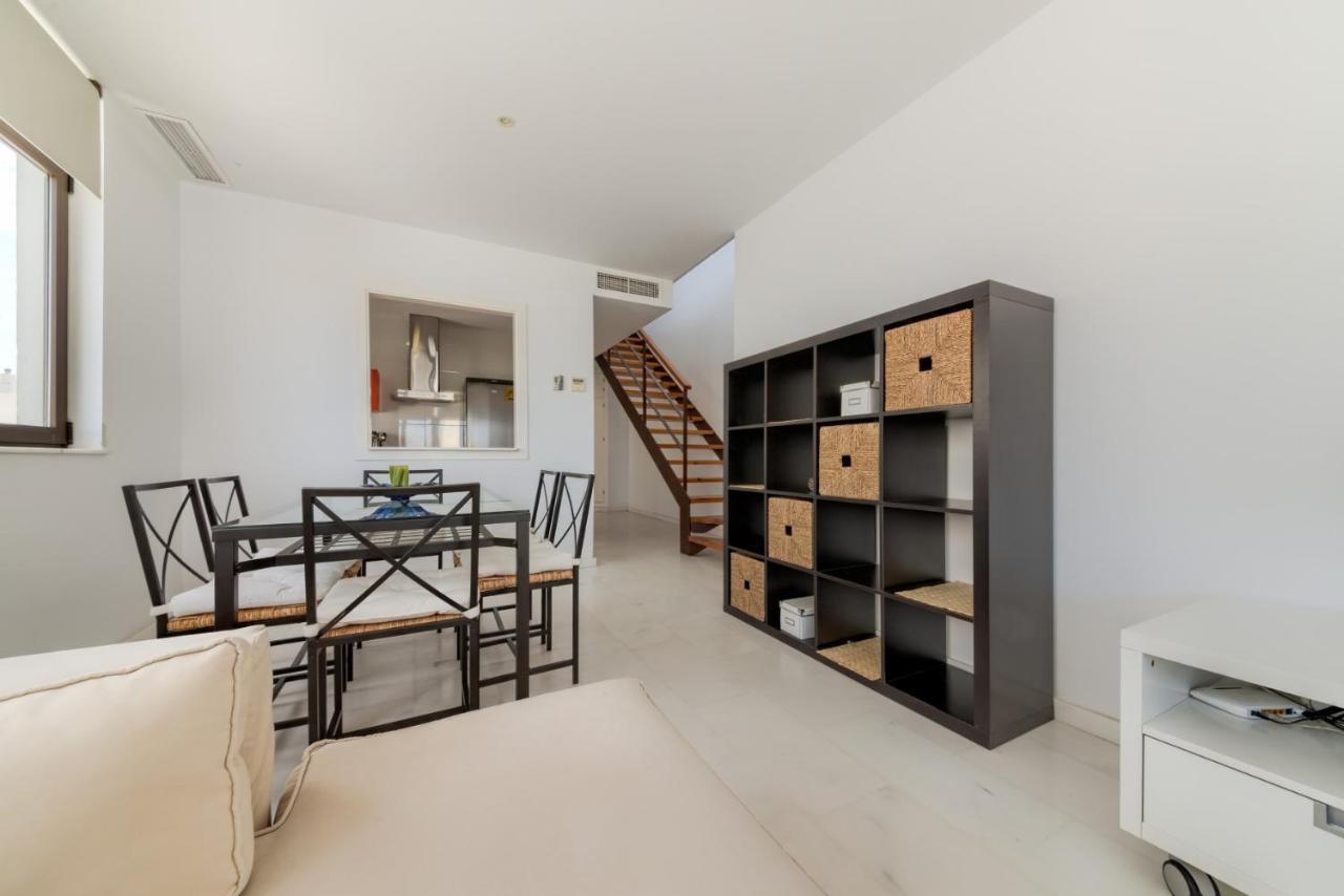 Apartamentos Villas Flamenco Rentals コニル・デ・ラ・フロンテラ エクステリア 写真