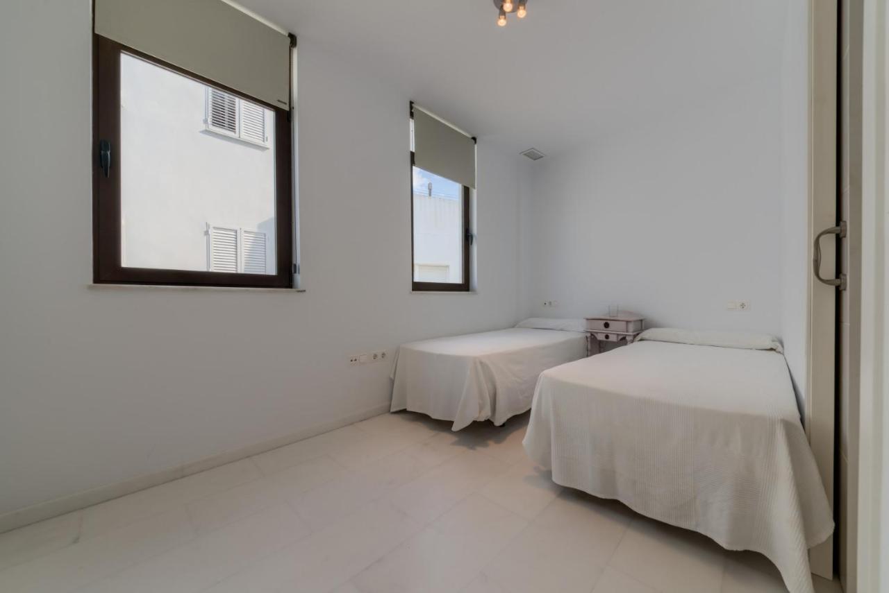 Apartamentos Villas Flamenco Rentals コニル・デ・ラ・フロンテラ エクステリア 写真