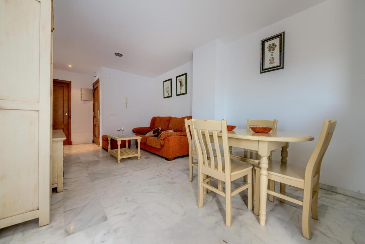 Apartamentos Villas Flamenco Rentals コニル・デ・ラ・フロンテラ エクステリア 写真