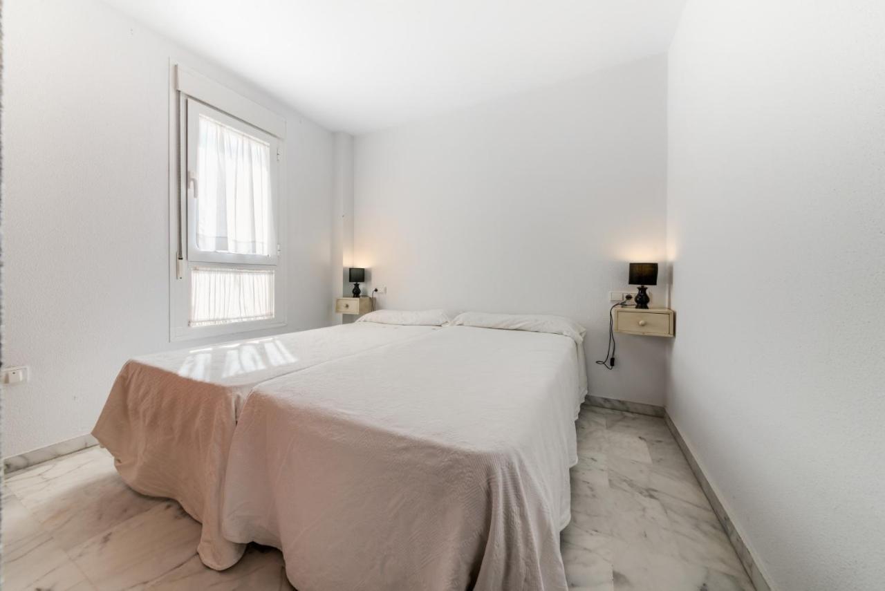 Apartamentos Villas Flamenco Rentals コニル・デ・ラ・フロンテラ エクステリア 写真