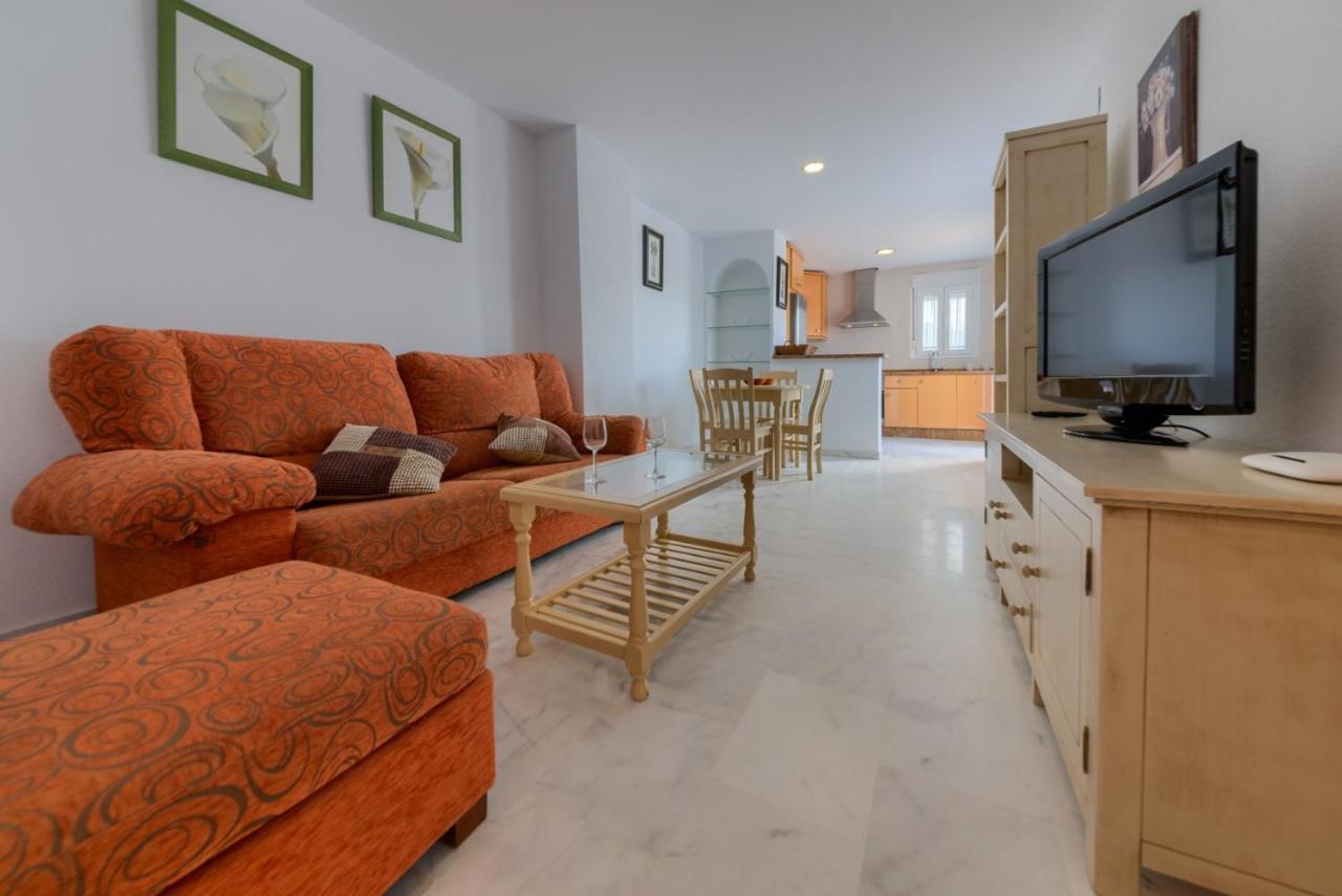 Apartamentos Villas Flamenco Rentals コニル・デ・ラ・フロンテラ エクステリア 写真